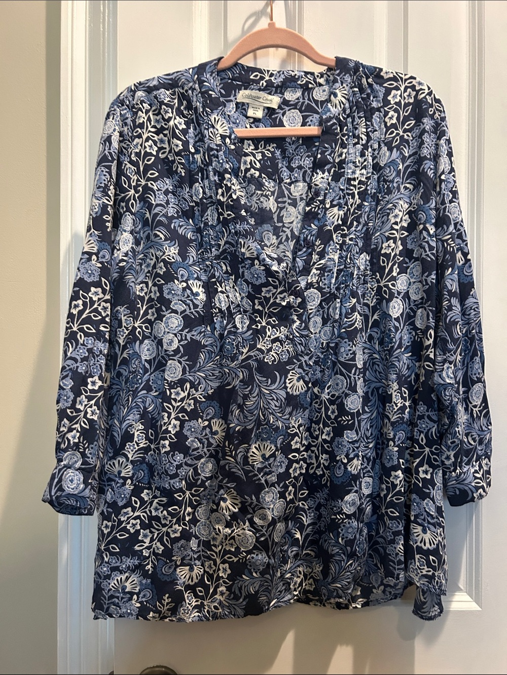 Coldwater Creek Navy and Light Blue Floral V-Neck Blouse